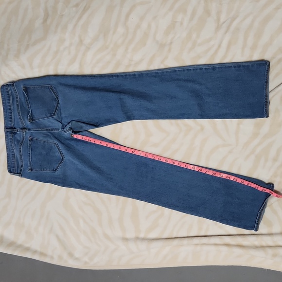 Old Navy Mid-Rise Boot Cut Jeans Size 2 - Picture 6 of 7